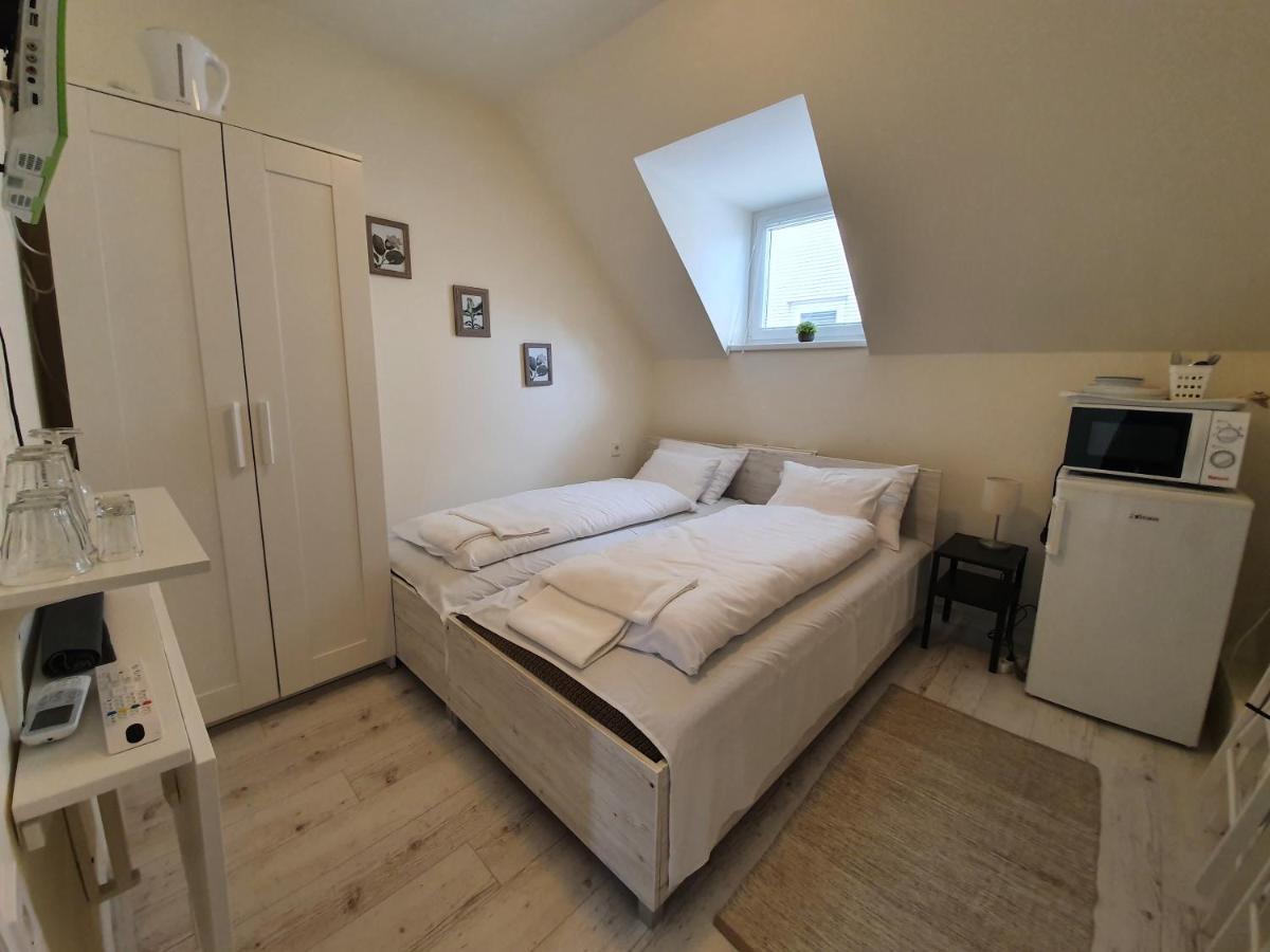 Harmónia Panzió Apartman *